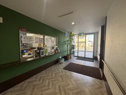 温かなエントランス