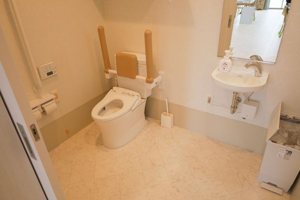 手すり付きトイレスペース