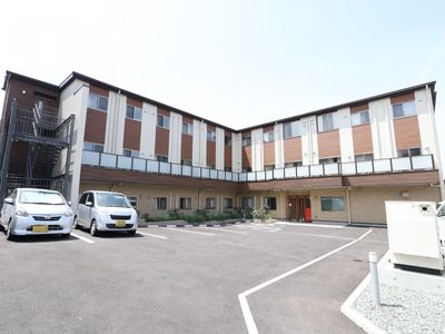 施設の外観正面ビュー