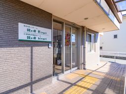 明るく広々としたエントランス