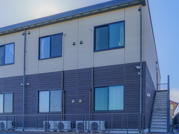現代的な建物の外観