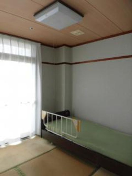 落ち着いた和の居室