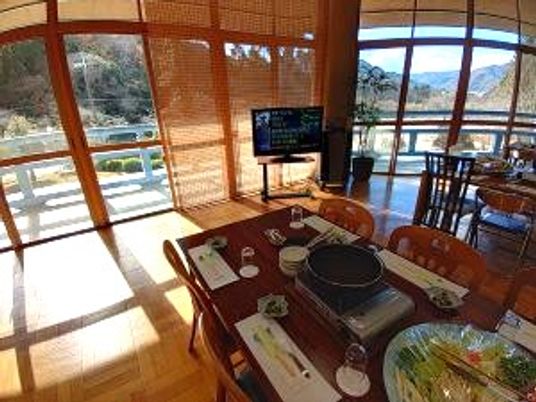 明るい食堂  
