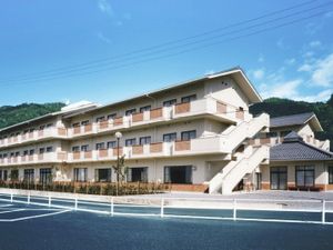 開放的な建物外観