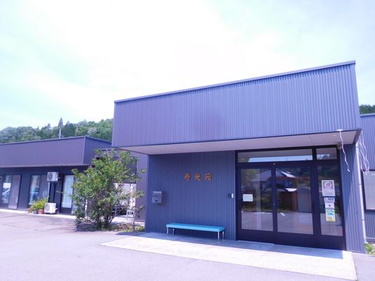 建物正面の出入口
