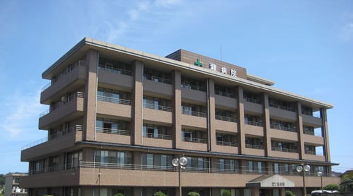 多階層の建物外観