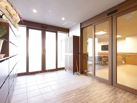 和室とダイニング接する廊下