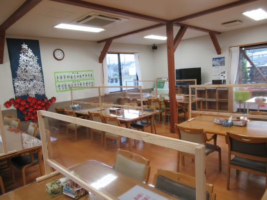広々とした食堂の様子