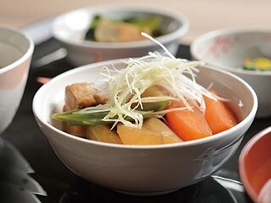 栄養満点の彩り豊かな料理