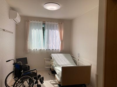 居室内照明とベッド