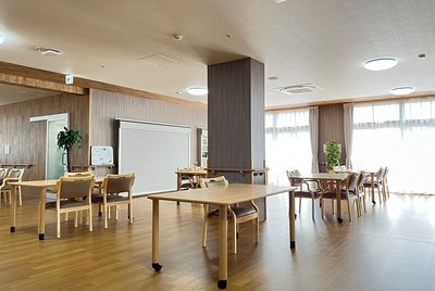 広々とした職場ダイニングルーム