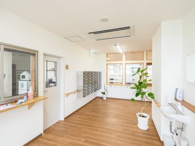清潔感のある廊下の風景