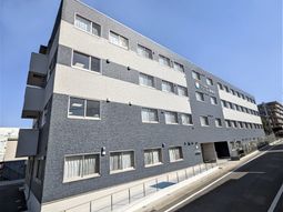 現代的な外観の建物