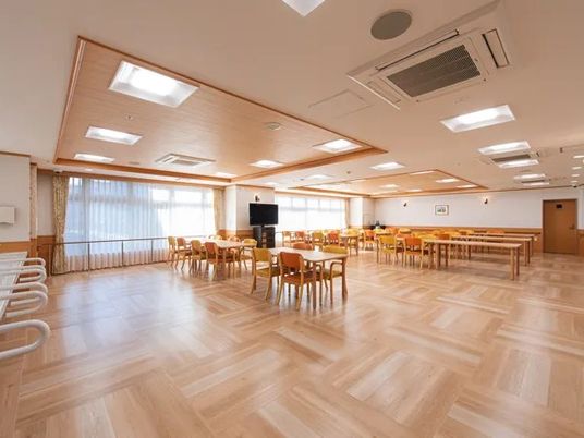 広い食堂  