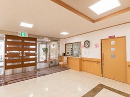 明るいエントランスホール