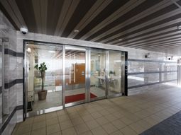 エントランスの清潔な風景