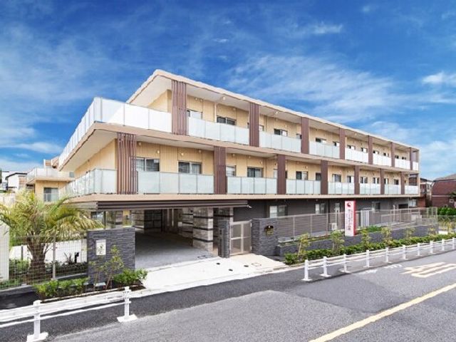 清潔感のあるモダンな外観 外観 モダンなデザインが印象的な明るい建物です。就業を考える際の参考に、落ち着いた雰囲気の外観をご覧ください。