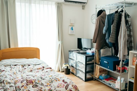 居室の様子を垣間見る