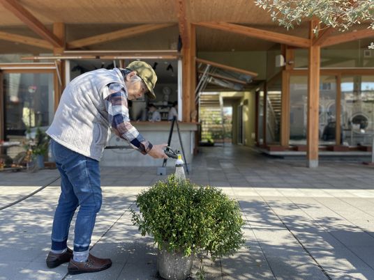 ガーデニングを楽しむスタッフイメージ