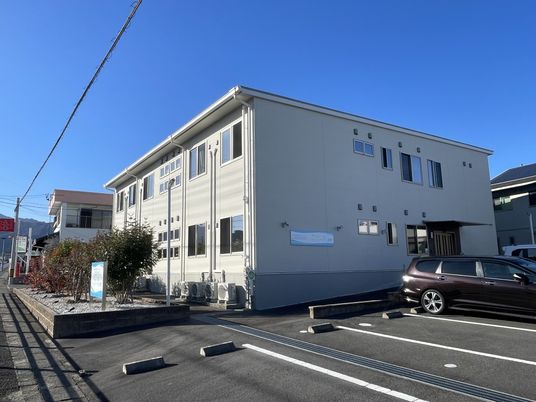 スタイリッシュな建物外観