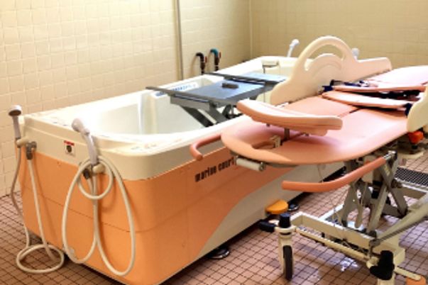 ゆったりとした浴槽