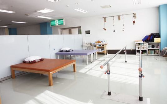 自然光が入る訓練室
