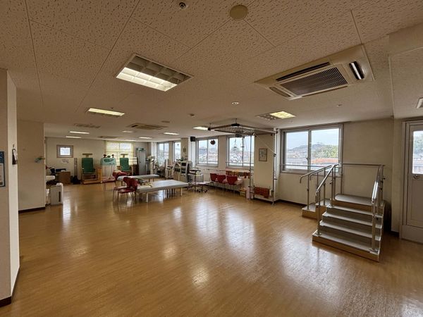広々とした空間の機能訓練室