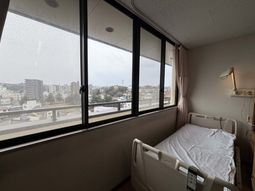 窓付きの居室