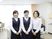 スタッフ3人と食堂  