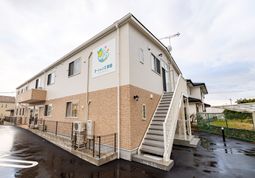 清潔感のある外壁の建物