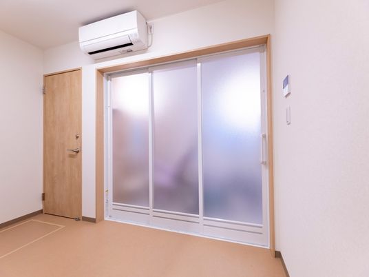 空調完備の居室の一角