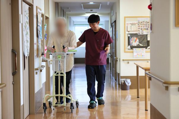 人が通る廊下