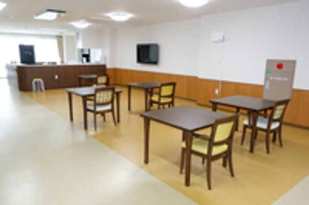 広々としたダイニングルーム