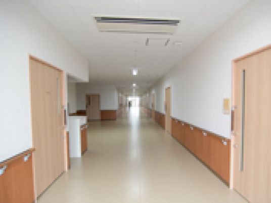 広々とした廊下