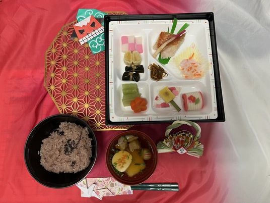 盛り付けられた和食の料理