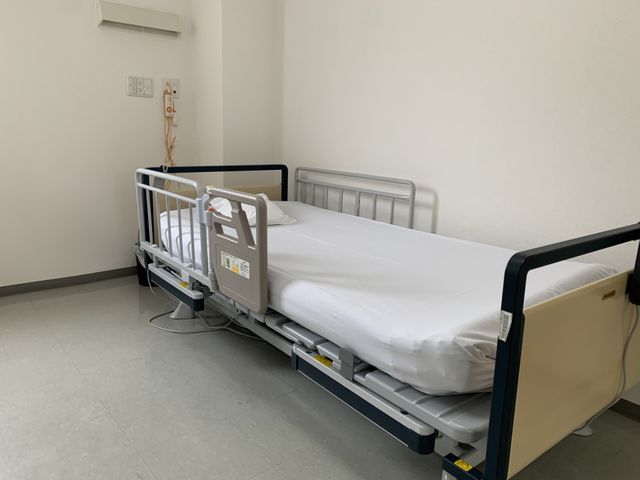 シンプルな部屋の居室 居室 シンプルで清潔感のある空間です。快適に使用しやすい設計になっています。