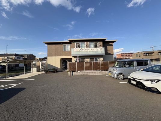 閑静な住宅街にある建物