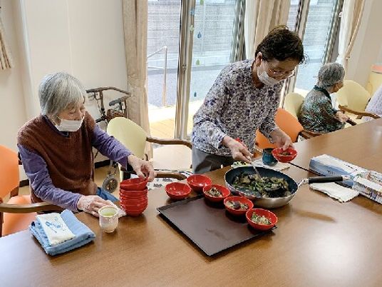 共有スペースでの食事準備