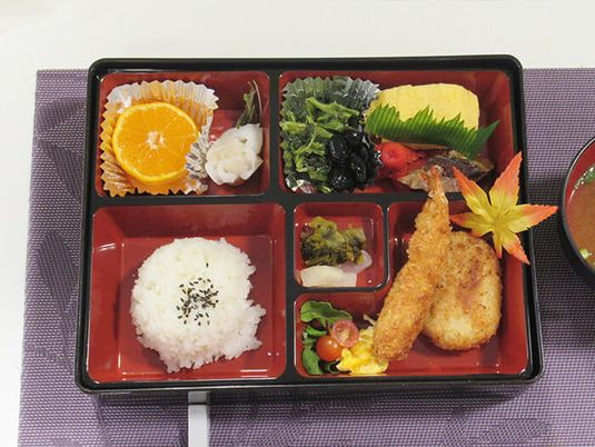 色鮮やかな和風弁当