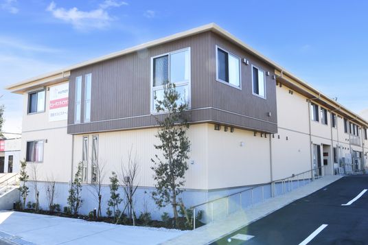 現代的な建物外観
