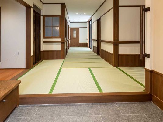 畳敷きの廊下  