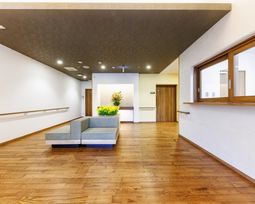 暖かみのある応接エリア