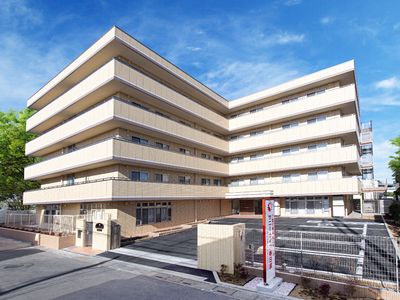 多階層の建物の外観