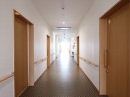 清潔感ある廊下