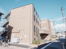 モダンな建物の外観