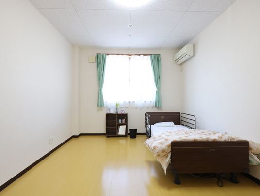 広々とした清潔な居室