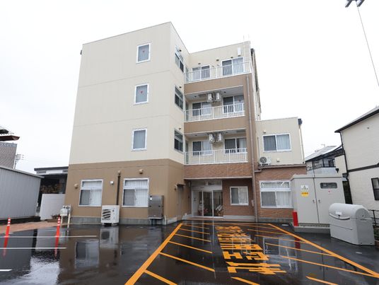 多階層建物の外観