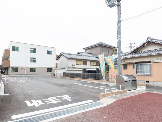 清潔感のある施設の外観