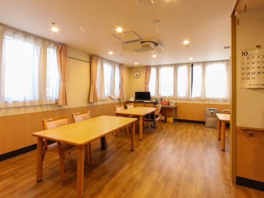 広々としたダイニングエリア