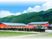 山並みを望む外観  